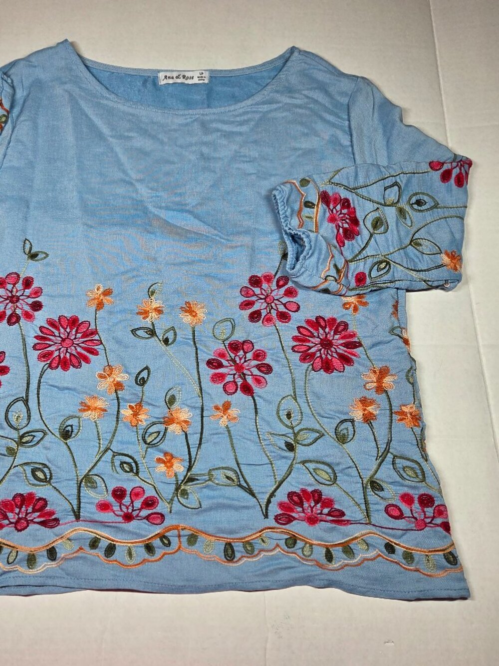 Ana & Rose Petite‎ LP Blue Floral Embroidered Scoop Neck 3/4 Sleeve Blouse